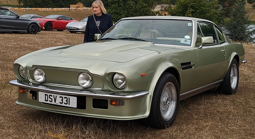 2022 Aston Martin Vantage V8