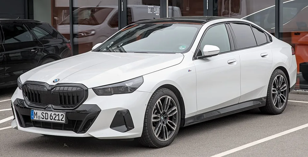 2022 BMW 530i Sedan